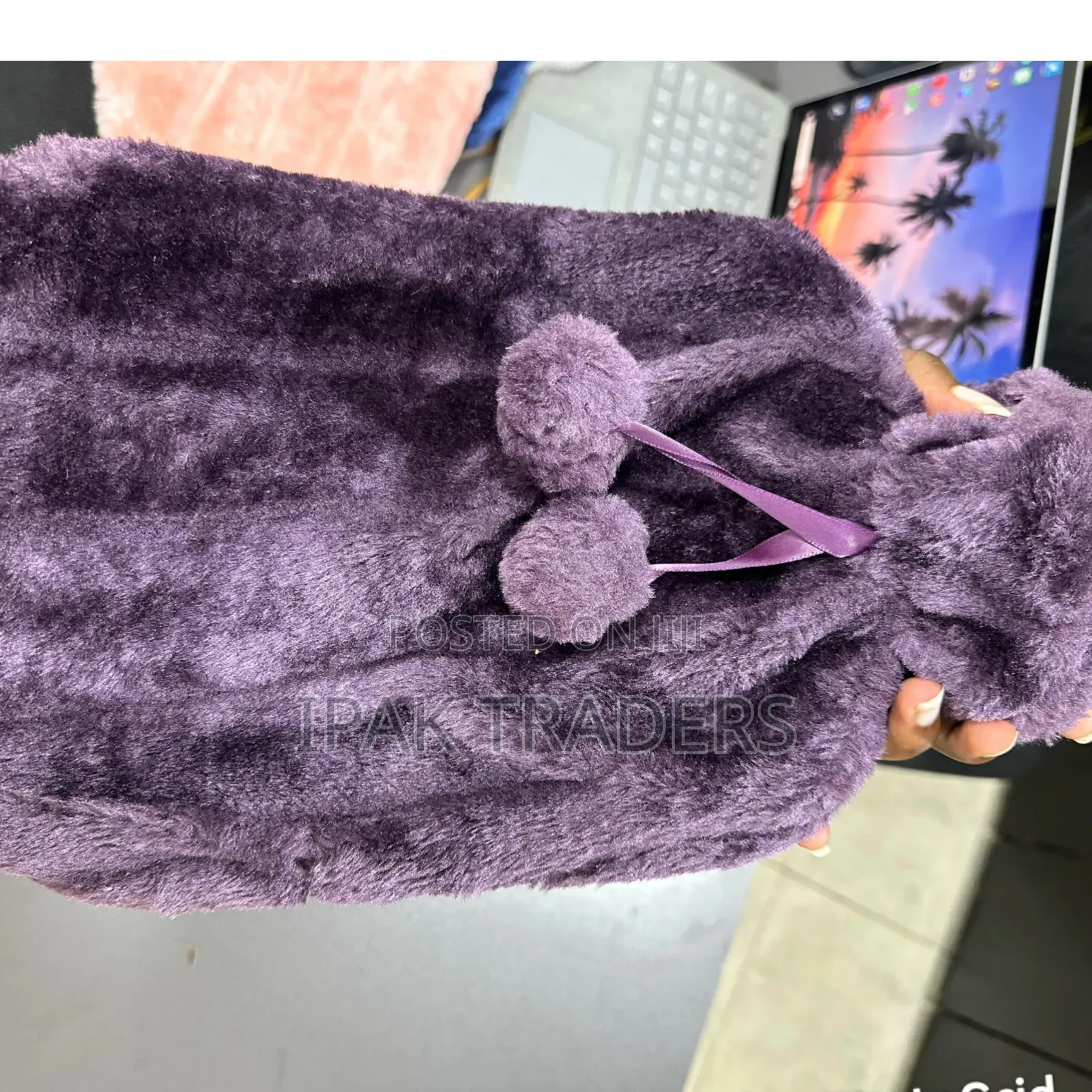 *Hot Water Bottle With Fur Fleece Cover* 
Capacity 2l