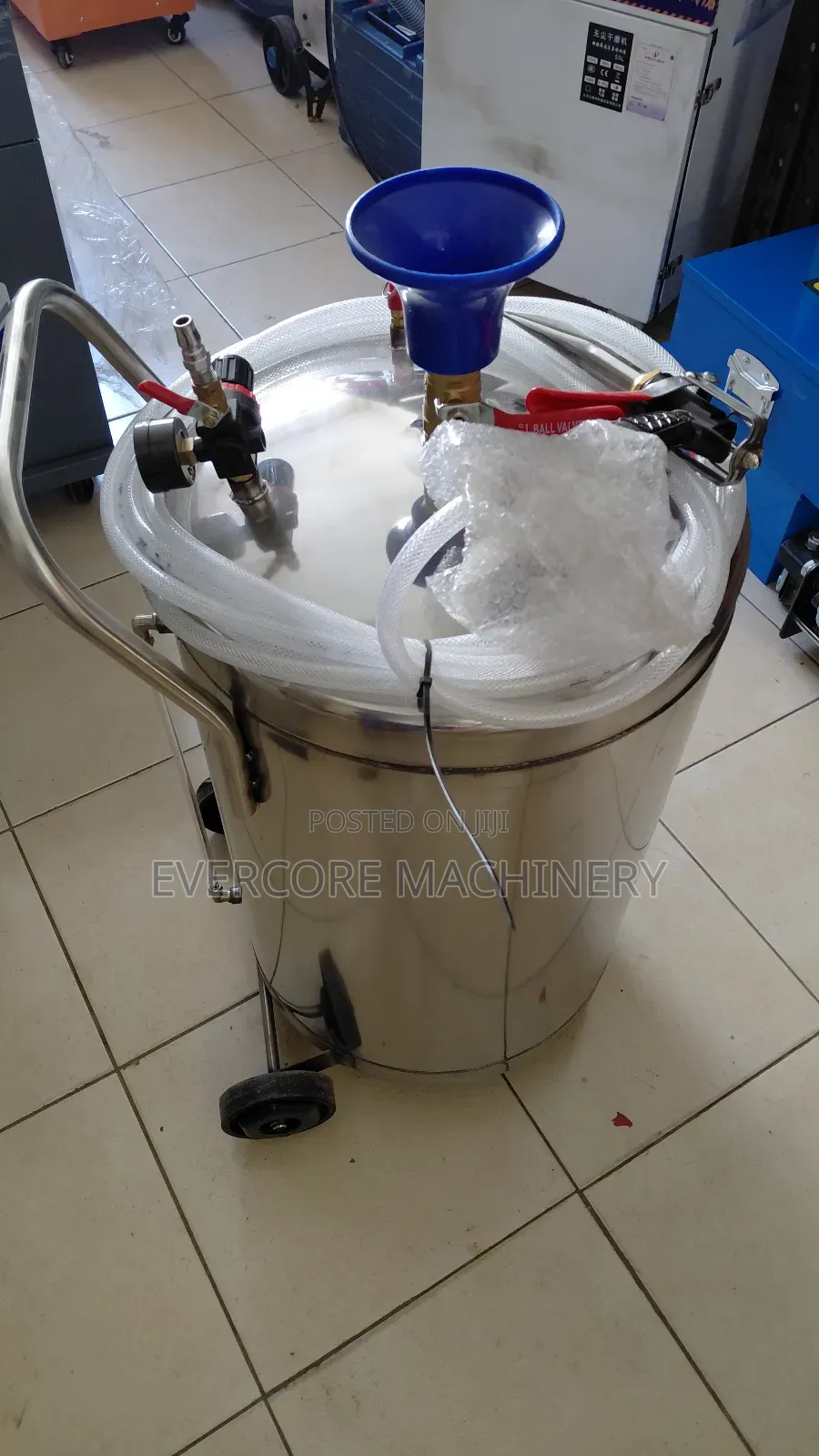 Stainless Steel 80litres Pneumatic Soap Dispenser Machine.
