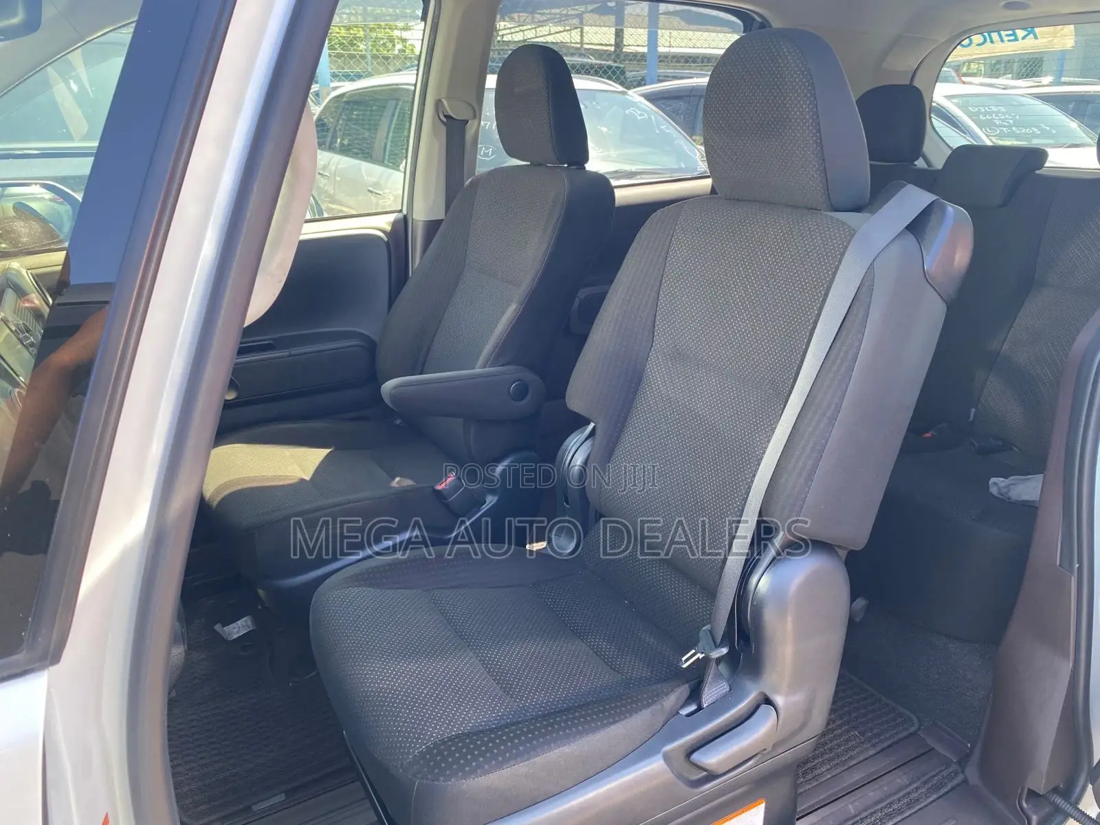 Toyota Spade 2018 White