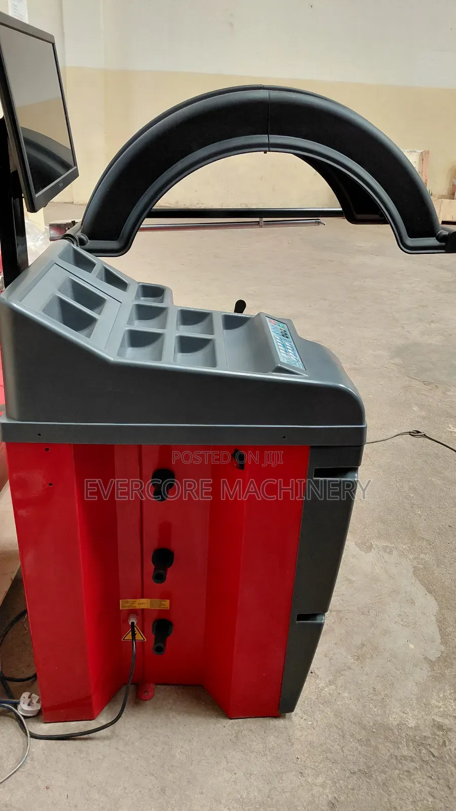 Sunshine Italy Electric Wheel Balancer Machine.