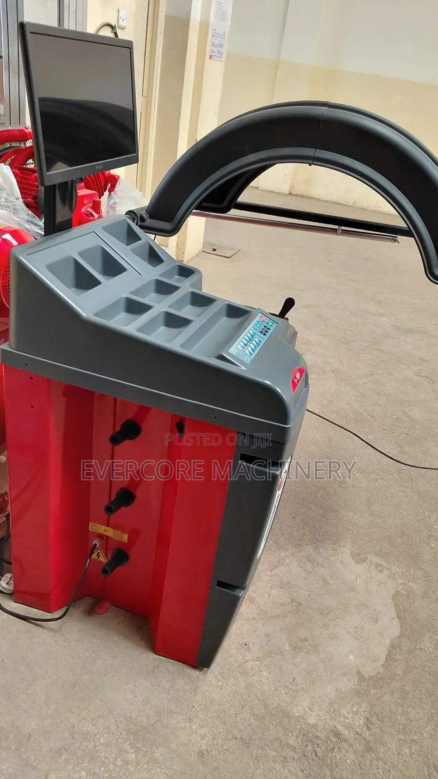 Sunshine Italy Electric Wheel Balancer Machine.