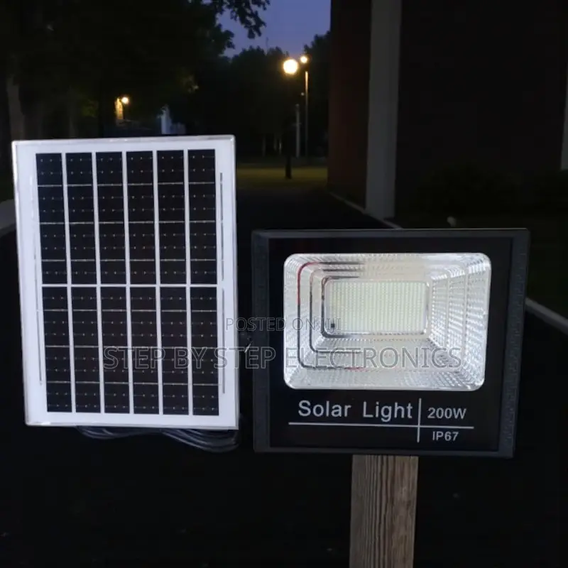 200w Dusk to Dawn Solar Flood Light Lamp With Auto on Off Function