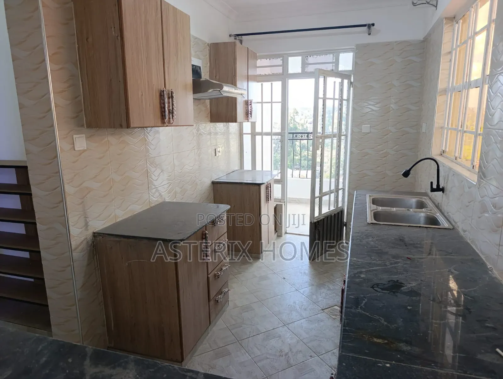 3bdrm Apartment in Zambezi/Sigona for rent