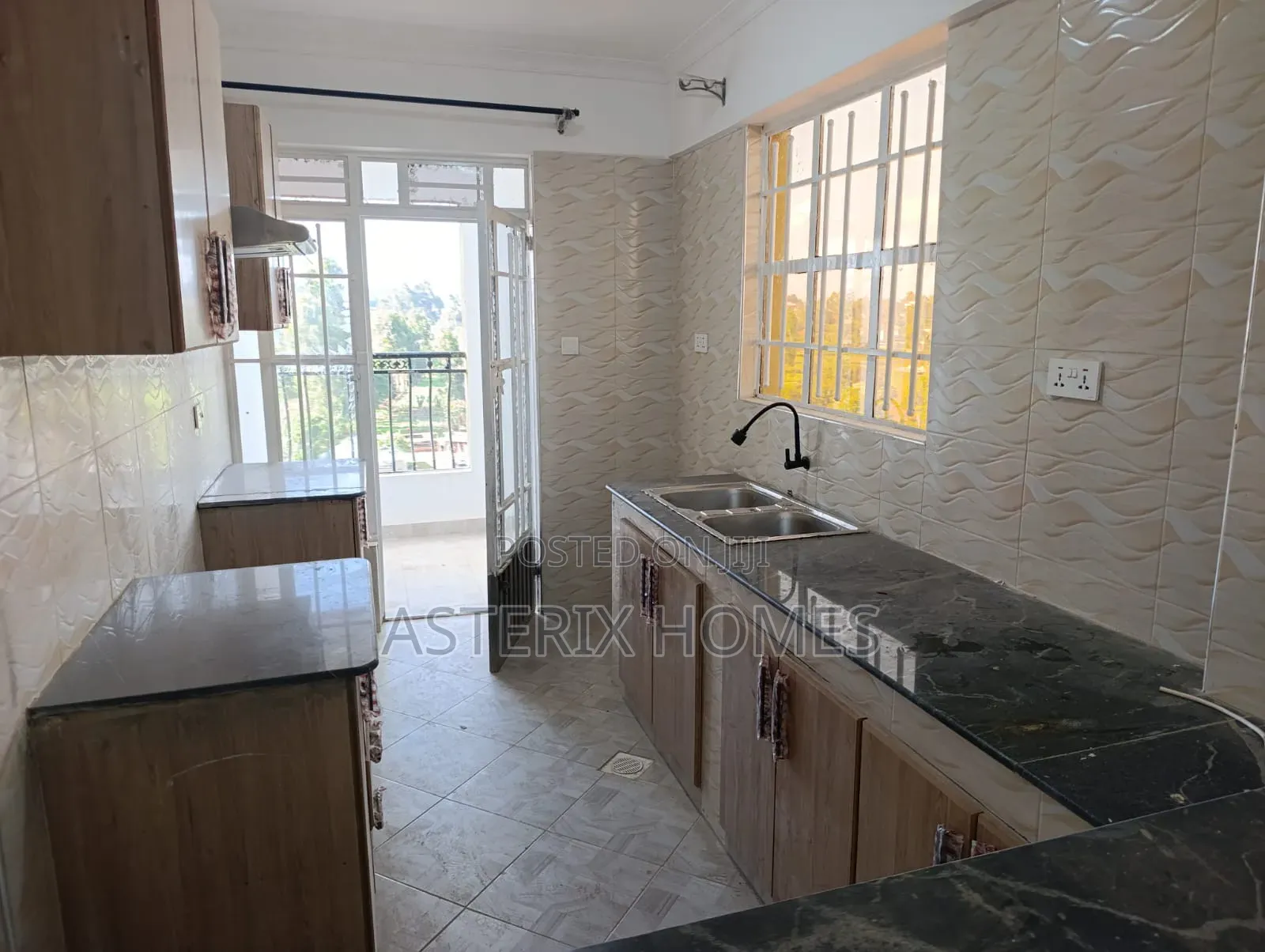 3bdrm Apartment in Zambezi/Sigona for rent