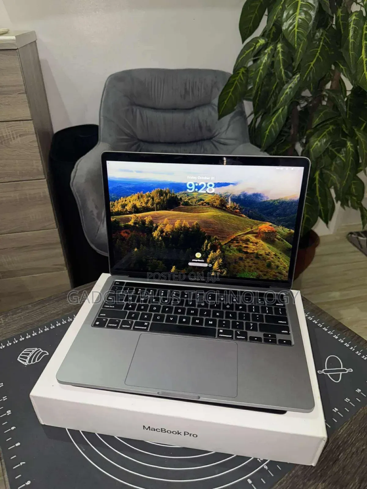 Laptop Apple MacBook Pro 2020 16GB Intel Core I7 SSD 1T