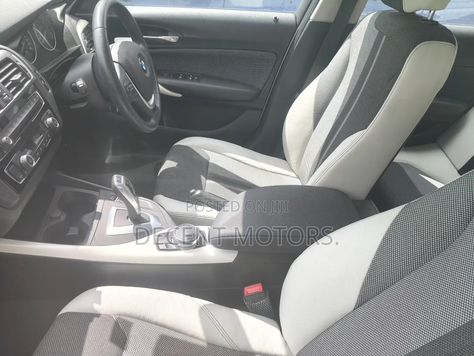BMW 118i 2019 White