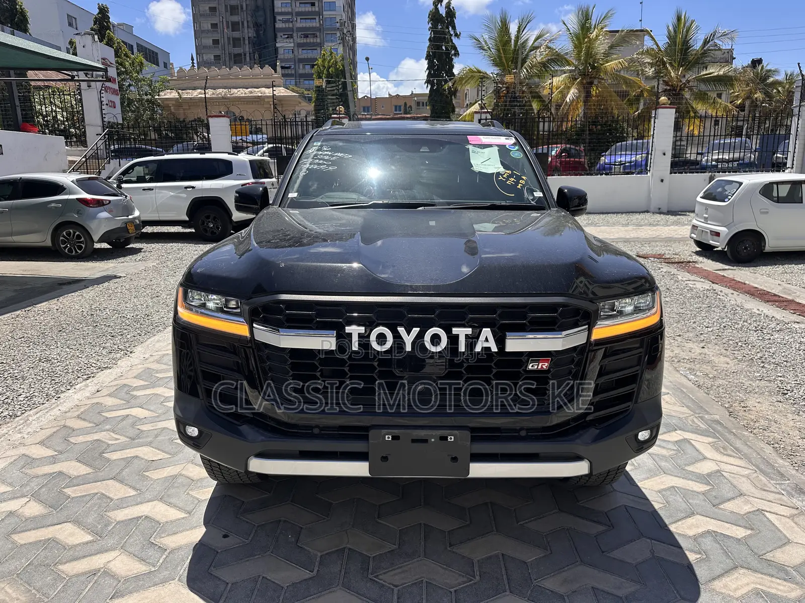 Toyota Land Cruiser LC300 2023 Black