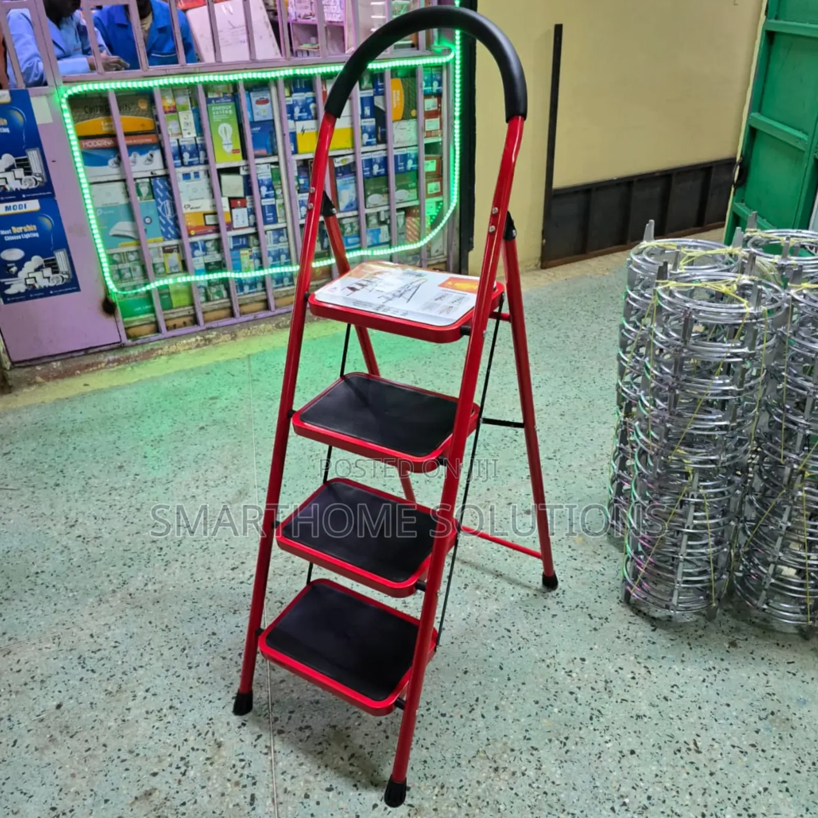 A Shaped Ladder 4 Step
