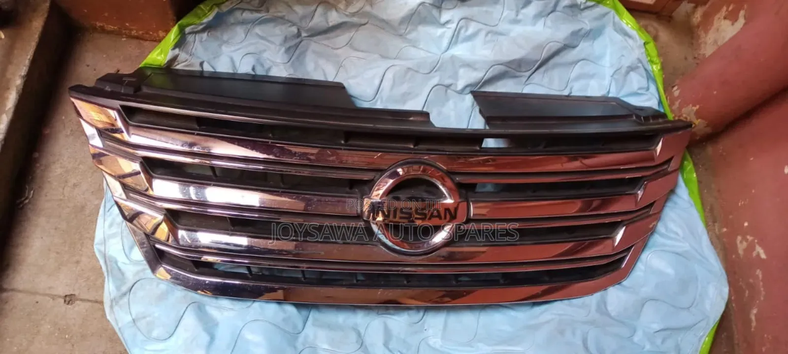 Nissan Serena 2015 Grill