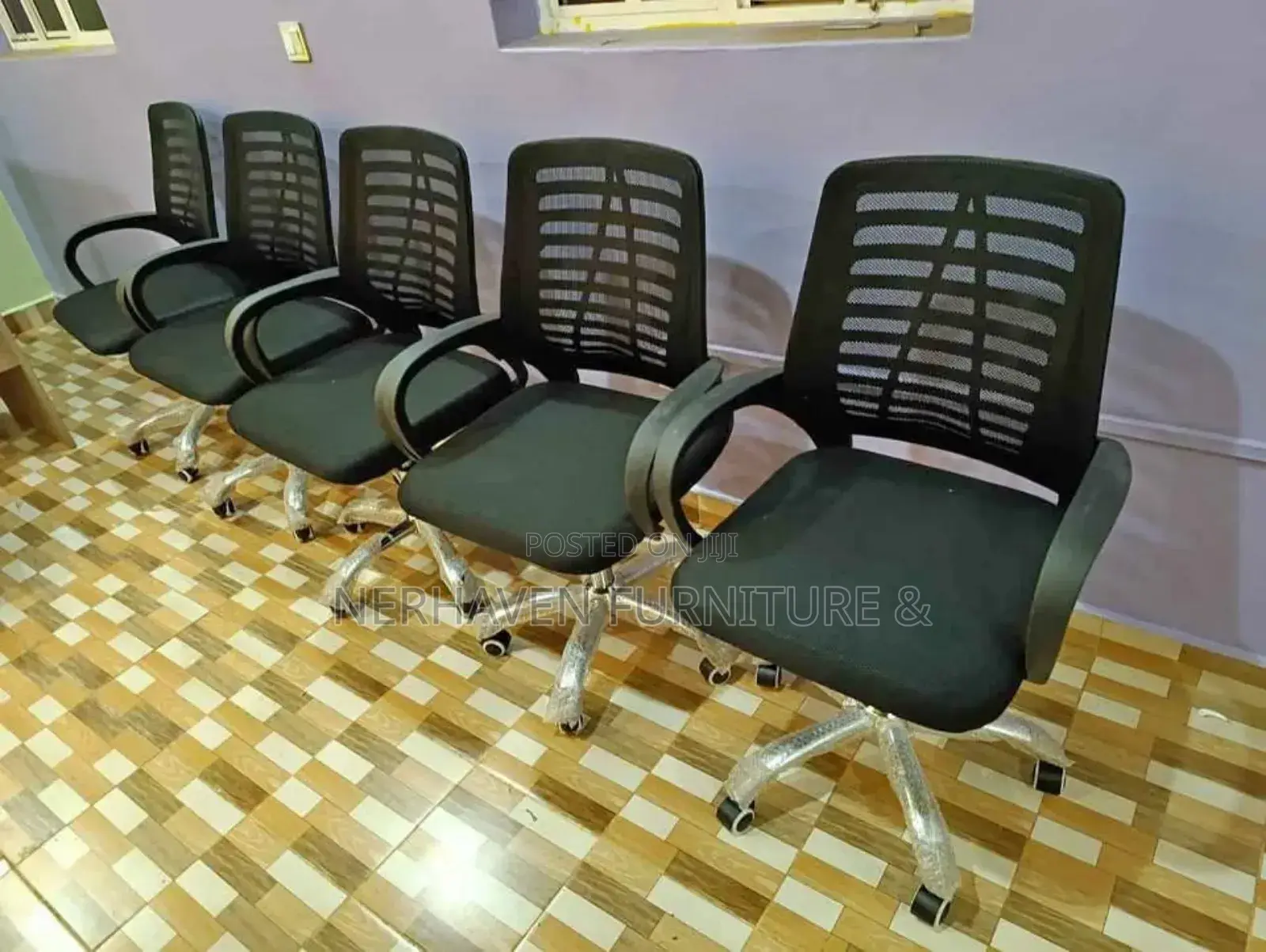 Revolving Mesh Chair – Staff / Home Office