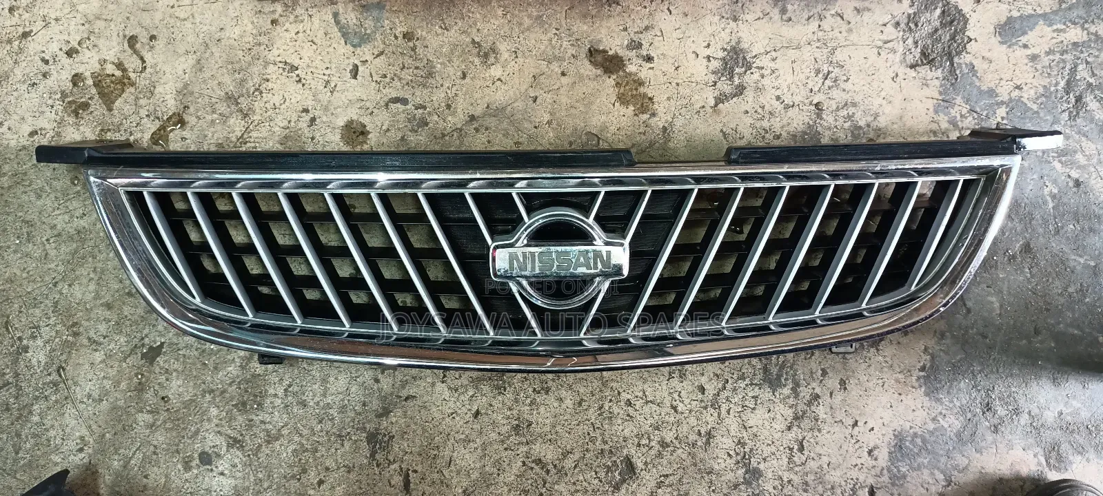 Nissan B15 Grill