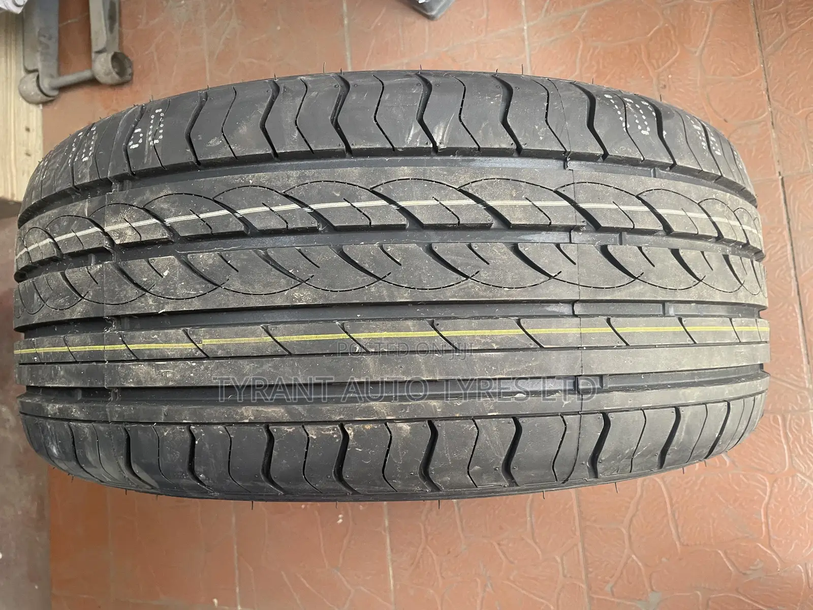 245/40r19 Centara Tyre