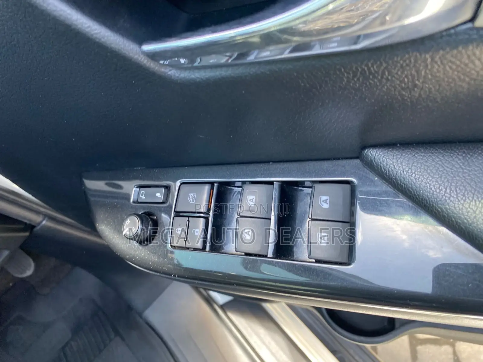 Toyota Hilux 2020 White