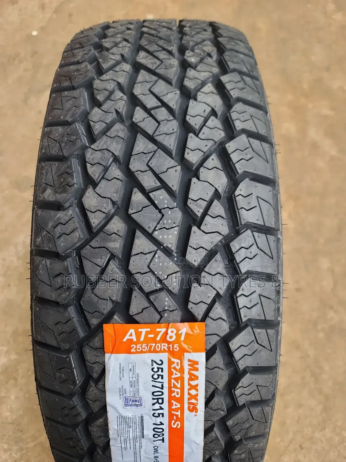 255 /70 R15 Maxxis Tyres Razr a/T-781 Made in Thailand 4x4