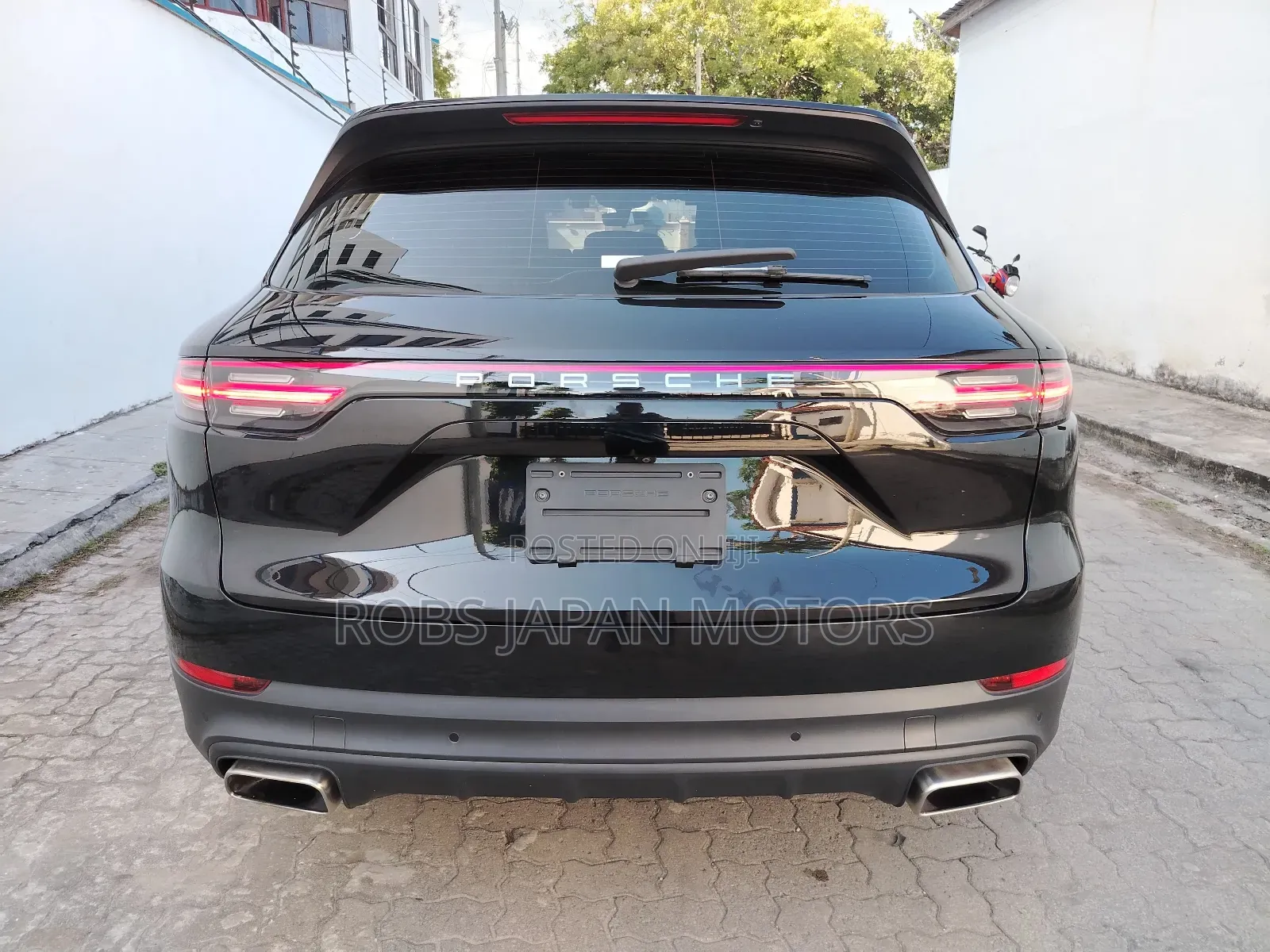 Porsche Cayenne Base AWD 2019 Matt Black
