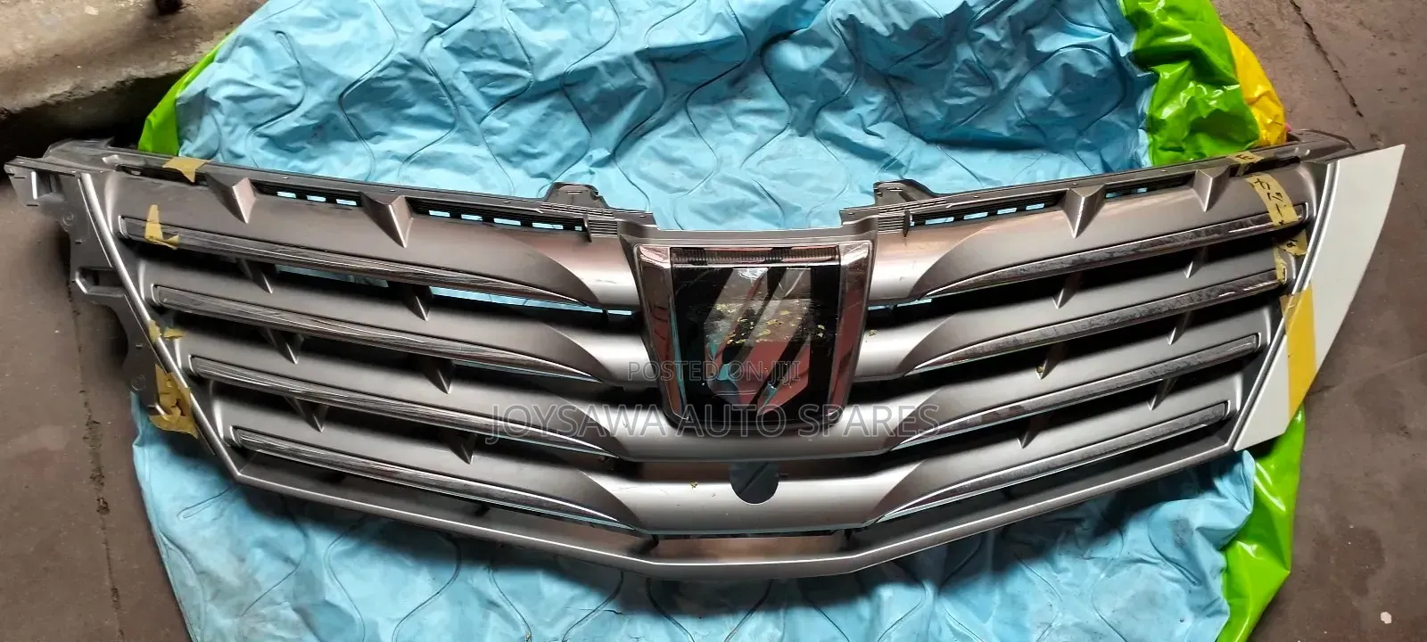Toyota Alphard 2012 Grill
