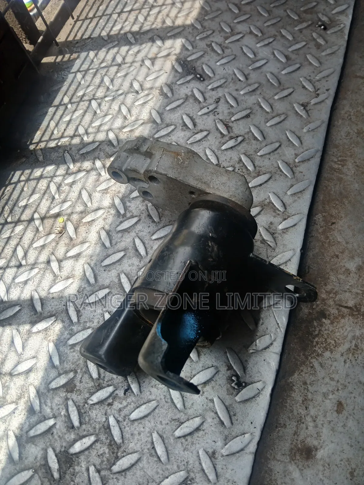 Engine Mounting Mazda Demio