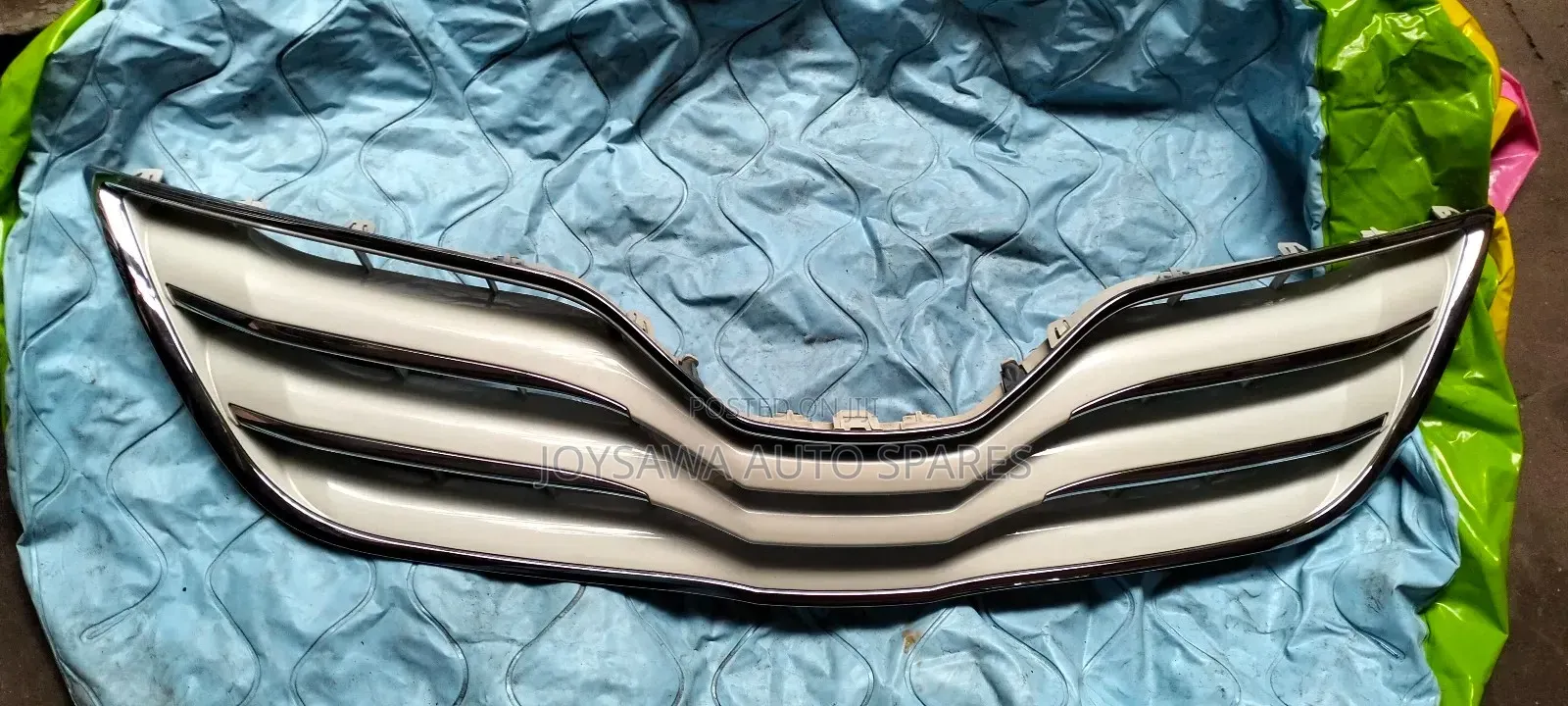 Toyota Camry 2010 Grill