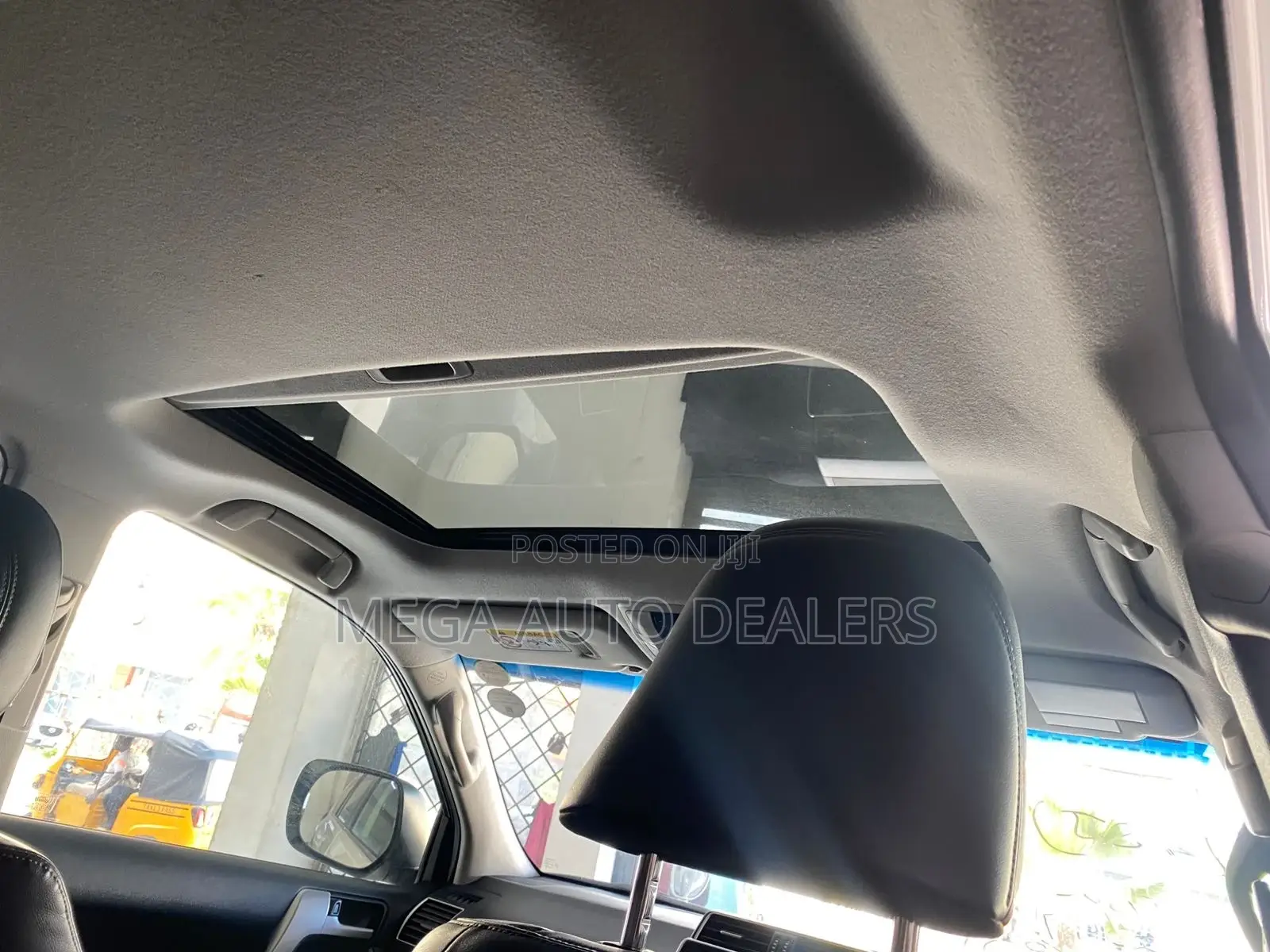 Toyota Land Cruiser Prado 2018 White