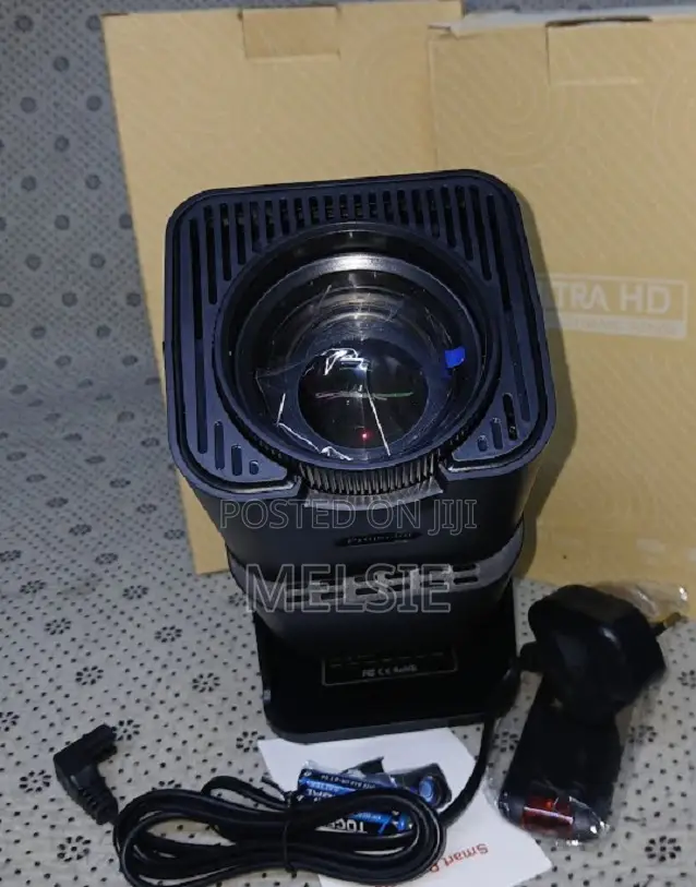 Android 13 Projector 300ansi Outdoor Portable 180° Rotable Projector