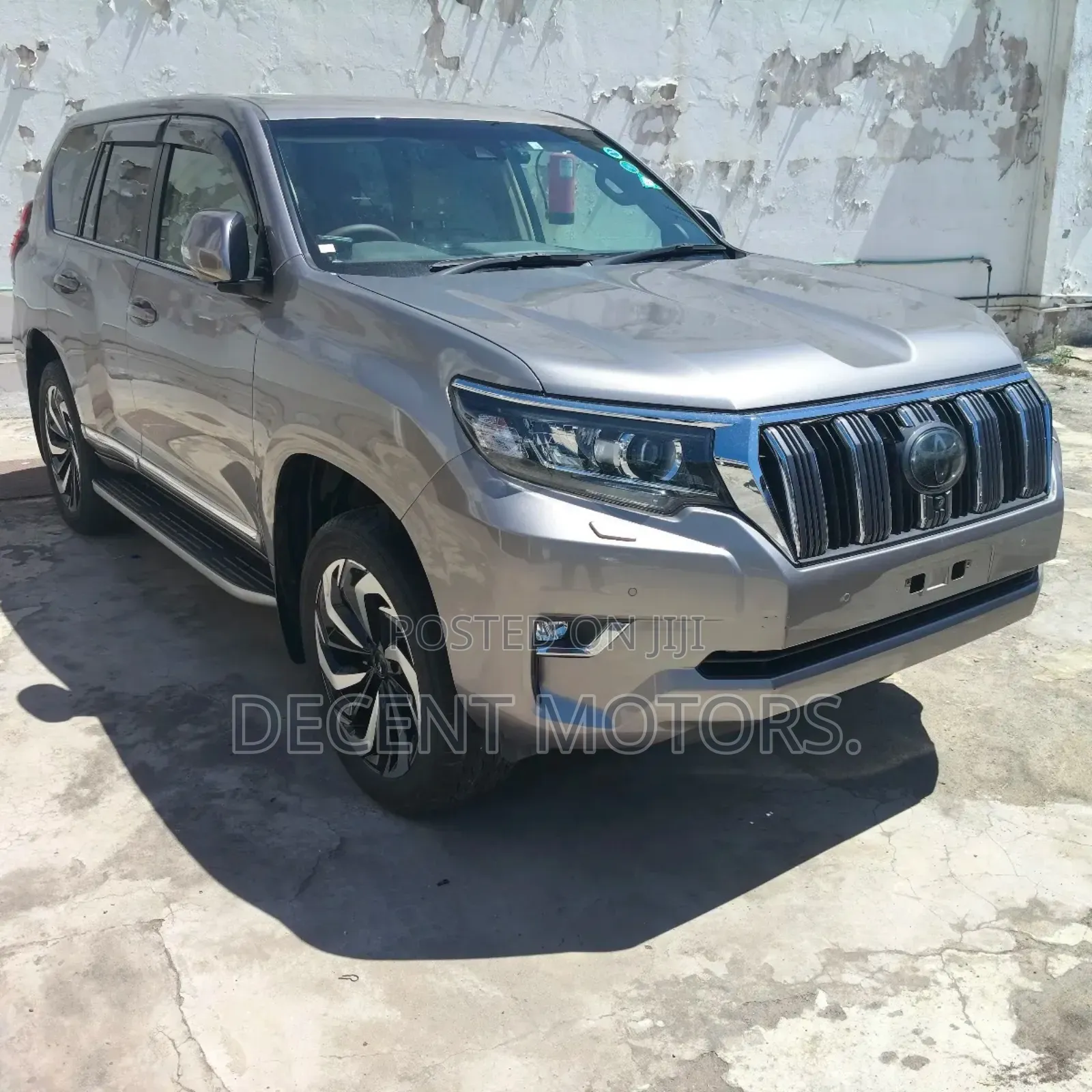 Toyota Land Cruiser Prado 2018 Gray