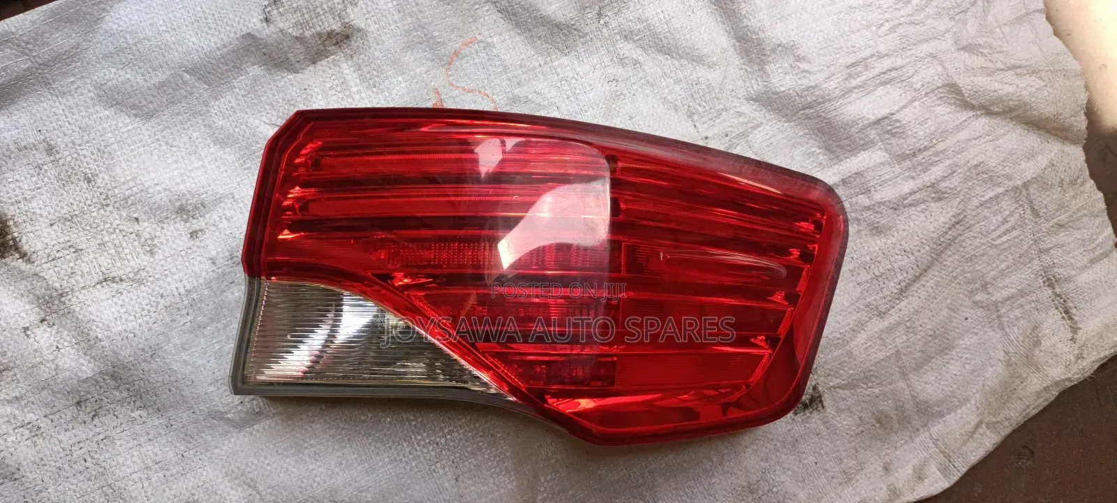 Toyota Avensis 2013 Taillight