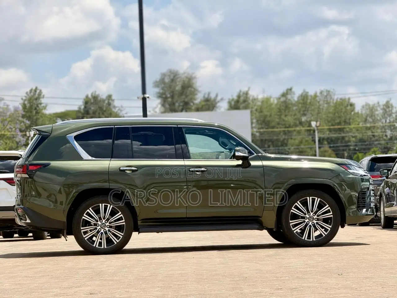 Lexus LX 2021 Green
