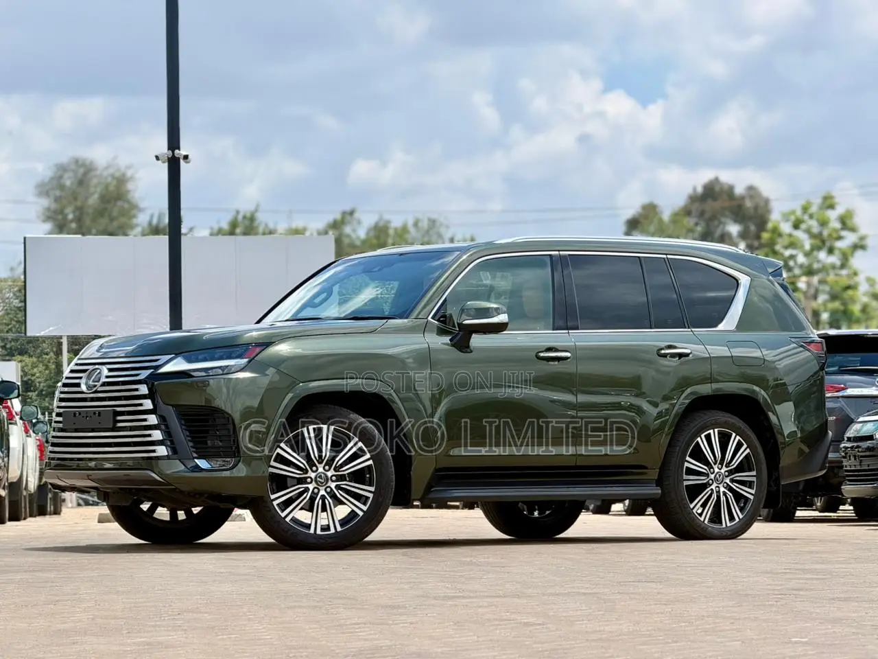 Lexus LX 2021 Green
