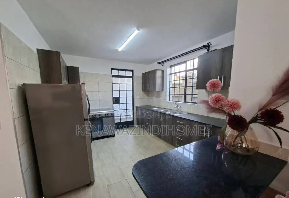 4bdrm Townhouse/Terrace in Syokimau, Gateway Mall Area for sale