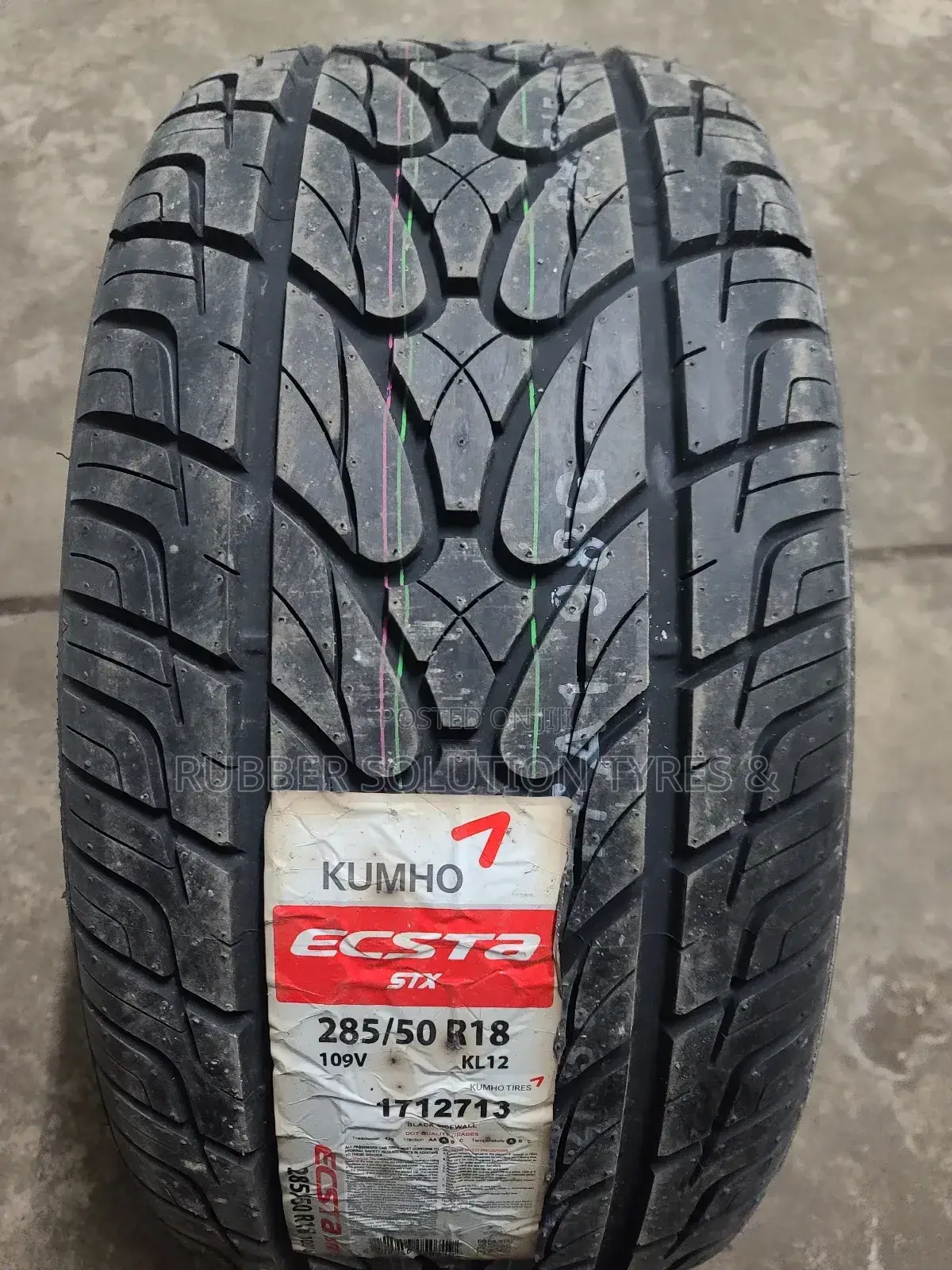 285/50r18 Kumho Tyres 109v Escta S.T.X Kl12