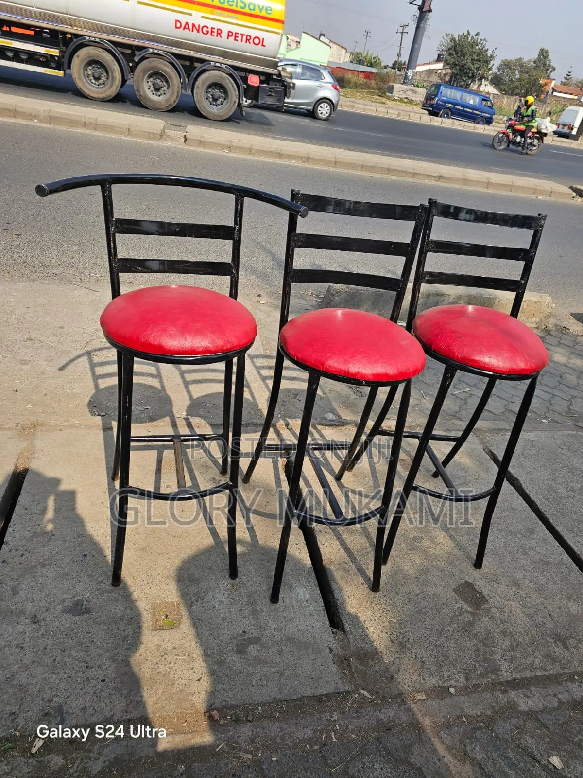 Bar High Sinatabu Chairs