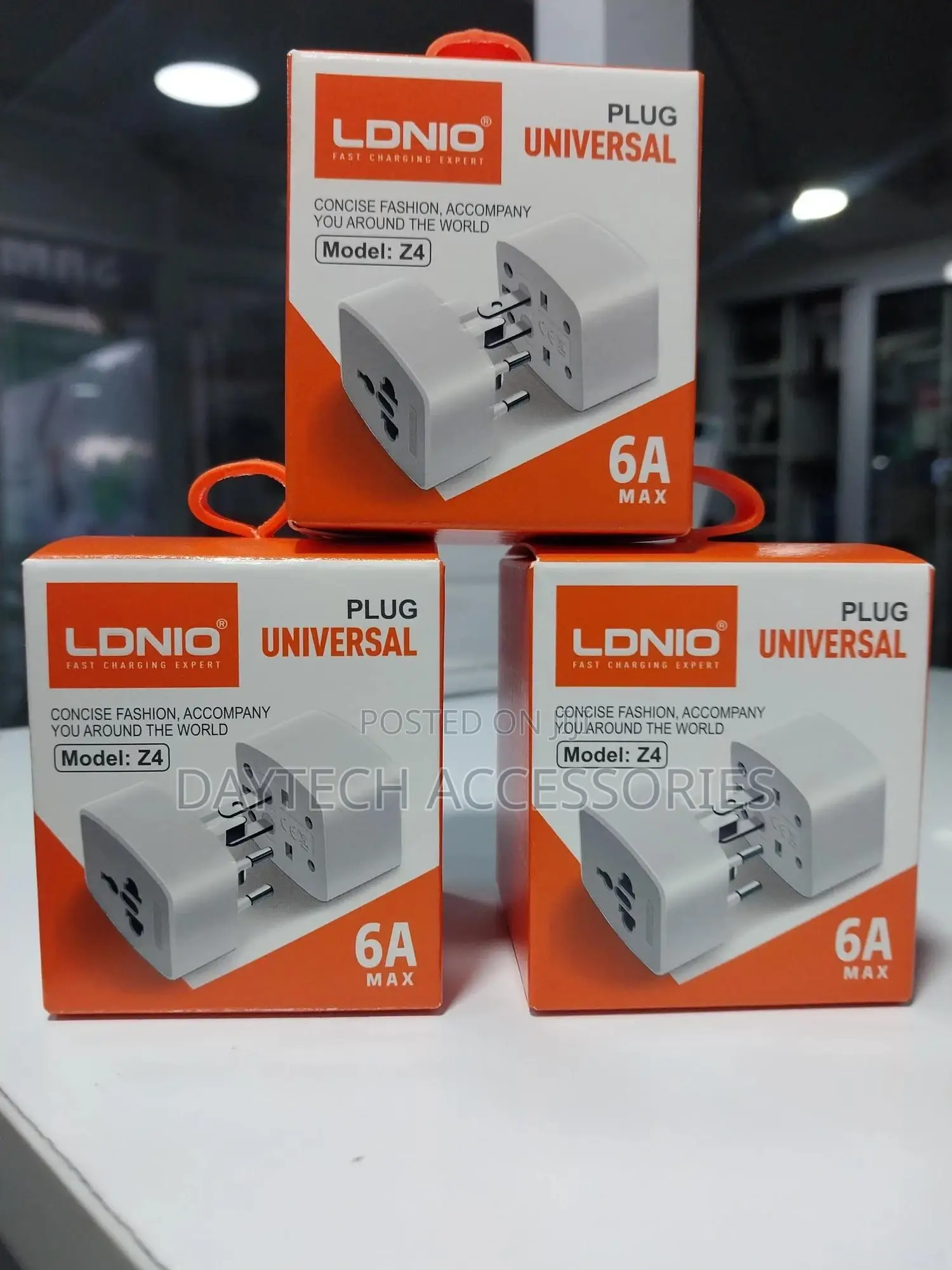 Ldnio Z4 Universal Plug Adapter Abs Vo With Uk/Eu/Us/Au