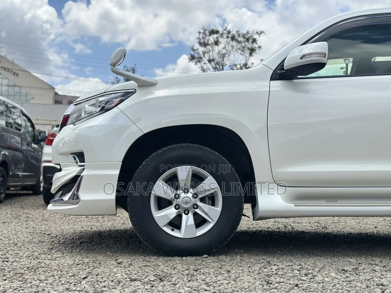 Toyota Land Cruiser Prado 2.7 2019 Pearl