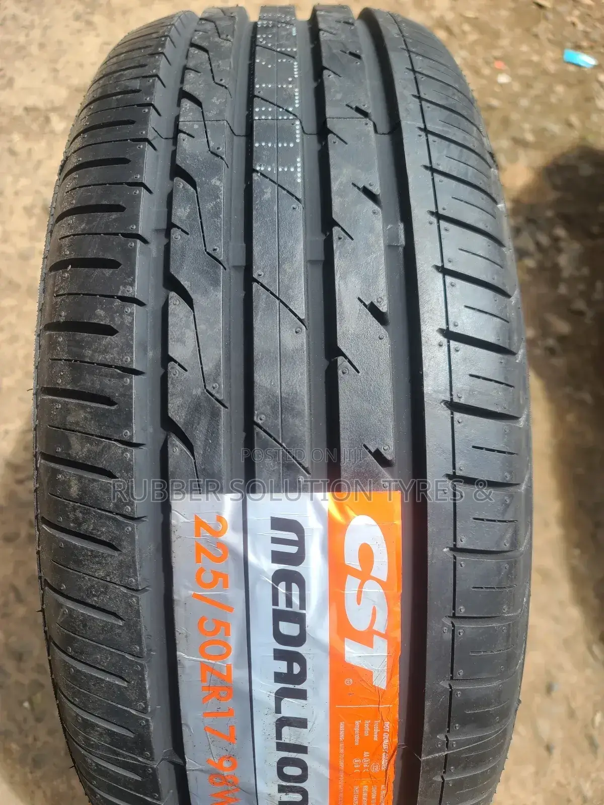 225 /50 R17 CST Tyres 98w Medallion
