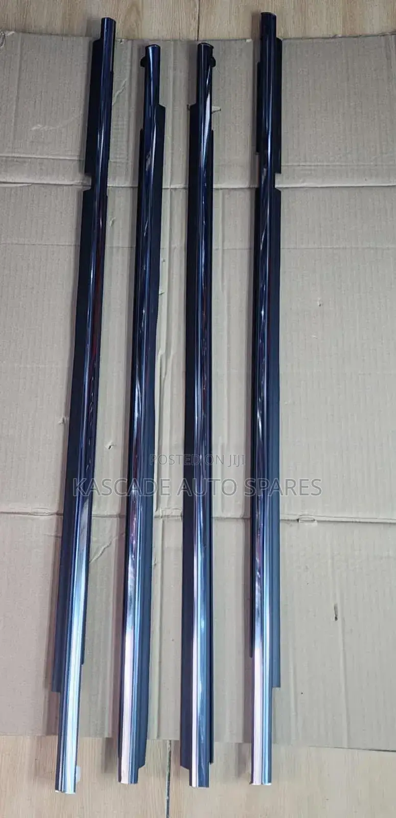 Toyota Land Cruiser V8 200series Weather Strip Chrome