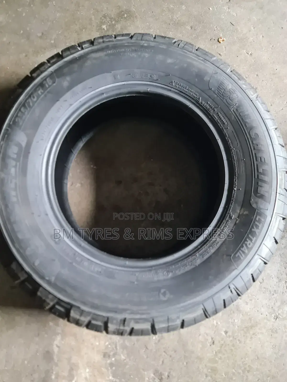 235 /70 R16 Michelin