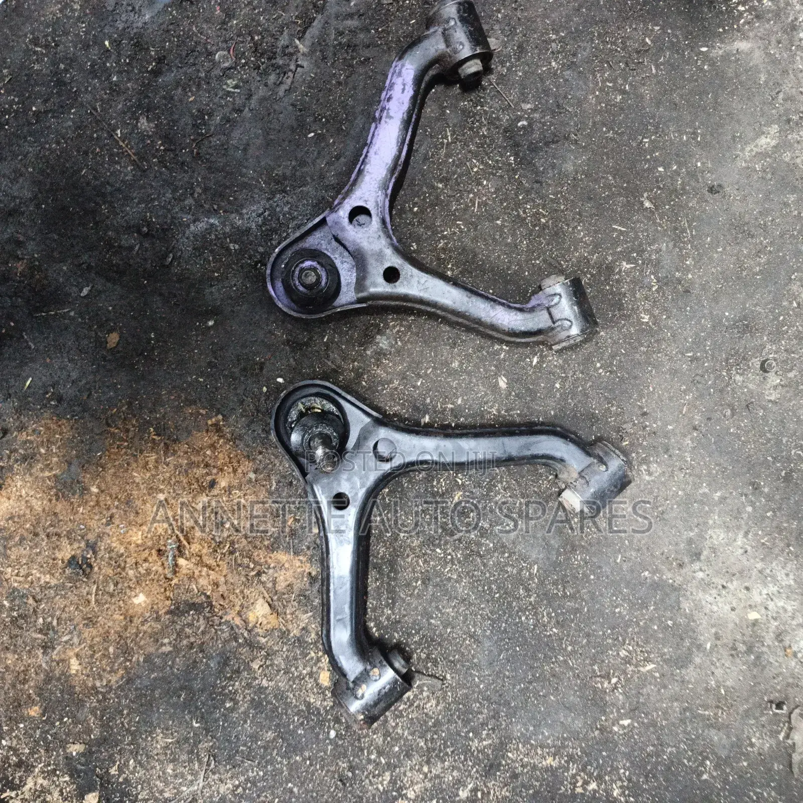 Toyota Hilux Vigo Upper Arms