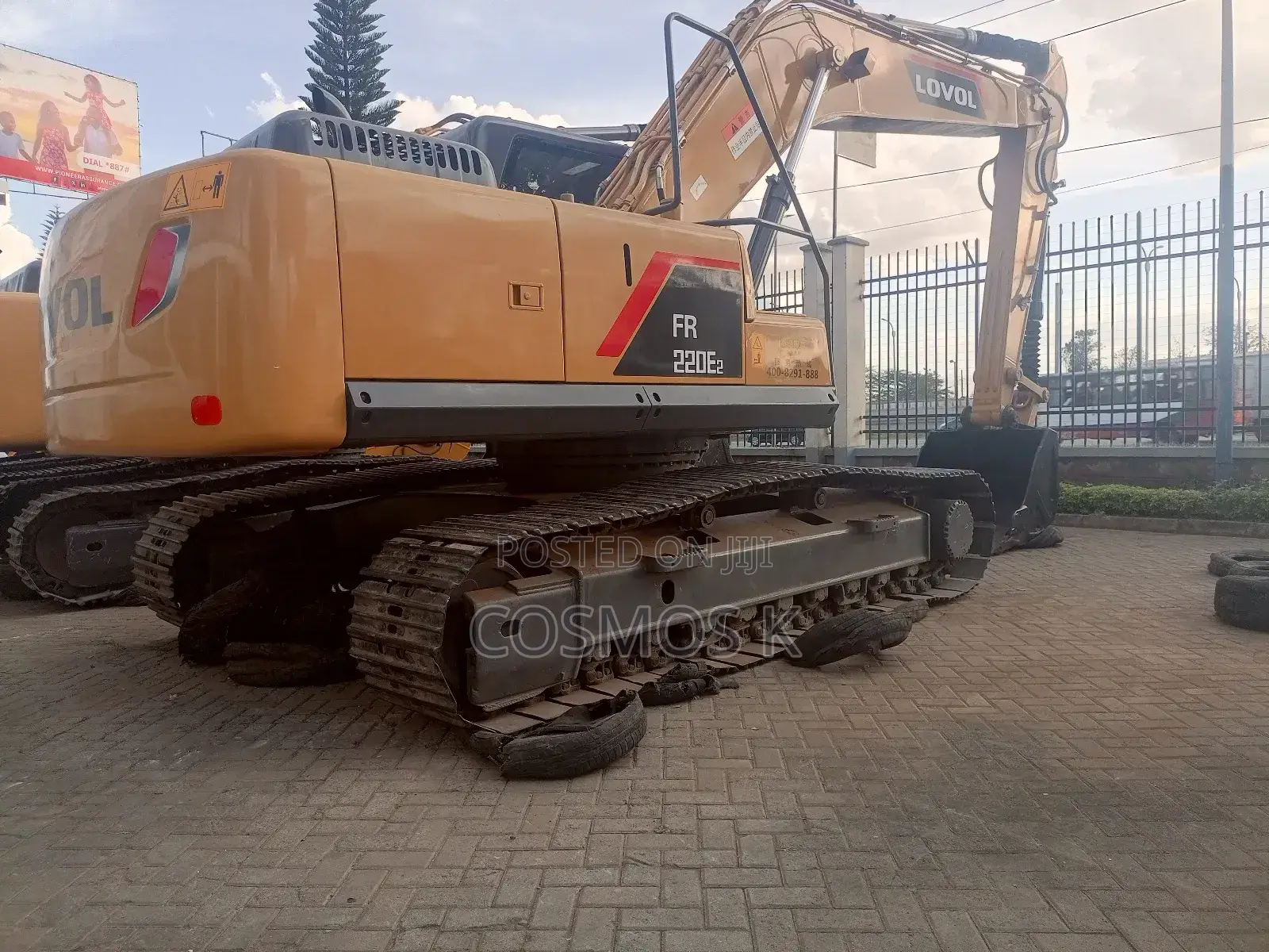 Excavator 25t.
