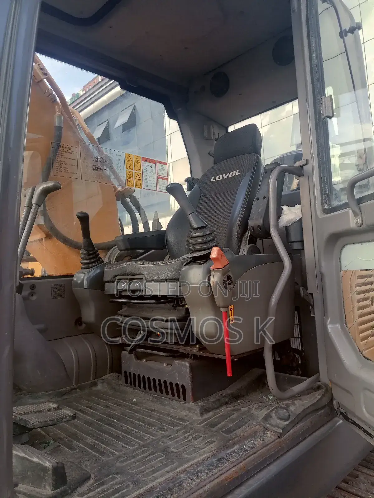Excavator 25t.