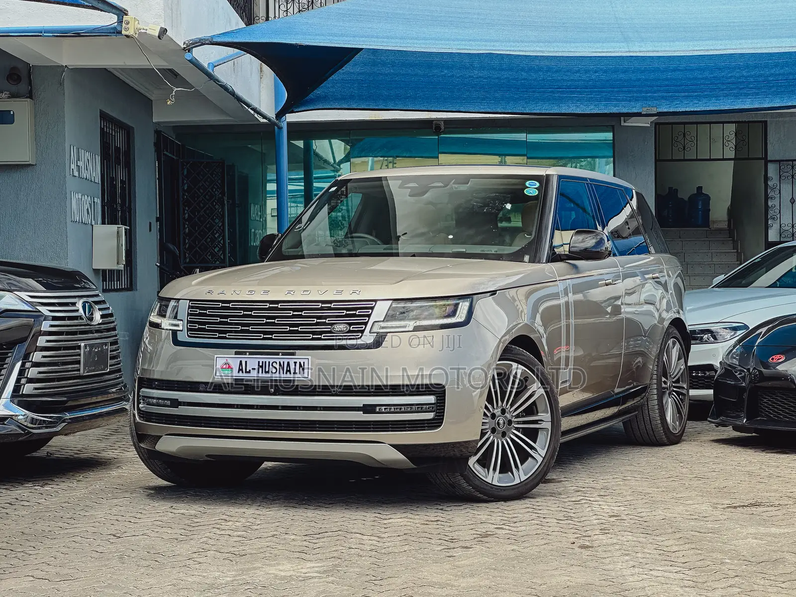 Land Rover Range Rover Autobiography LWB 2023 Gold