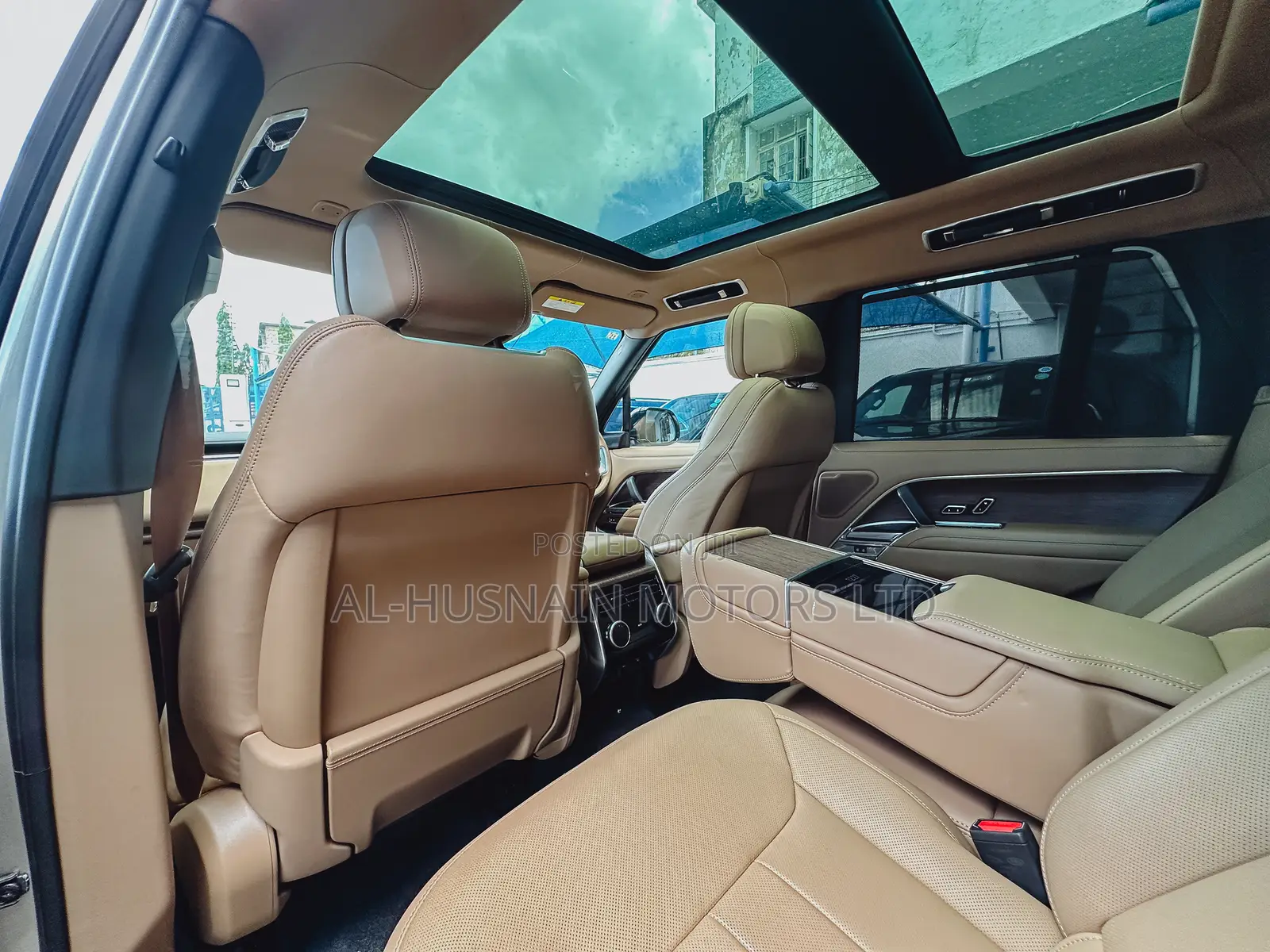 Land Rover Range Rover Autobiography LWB 2023 Gold