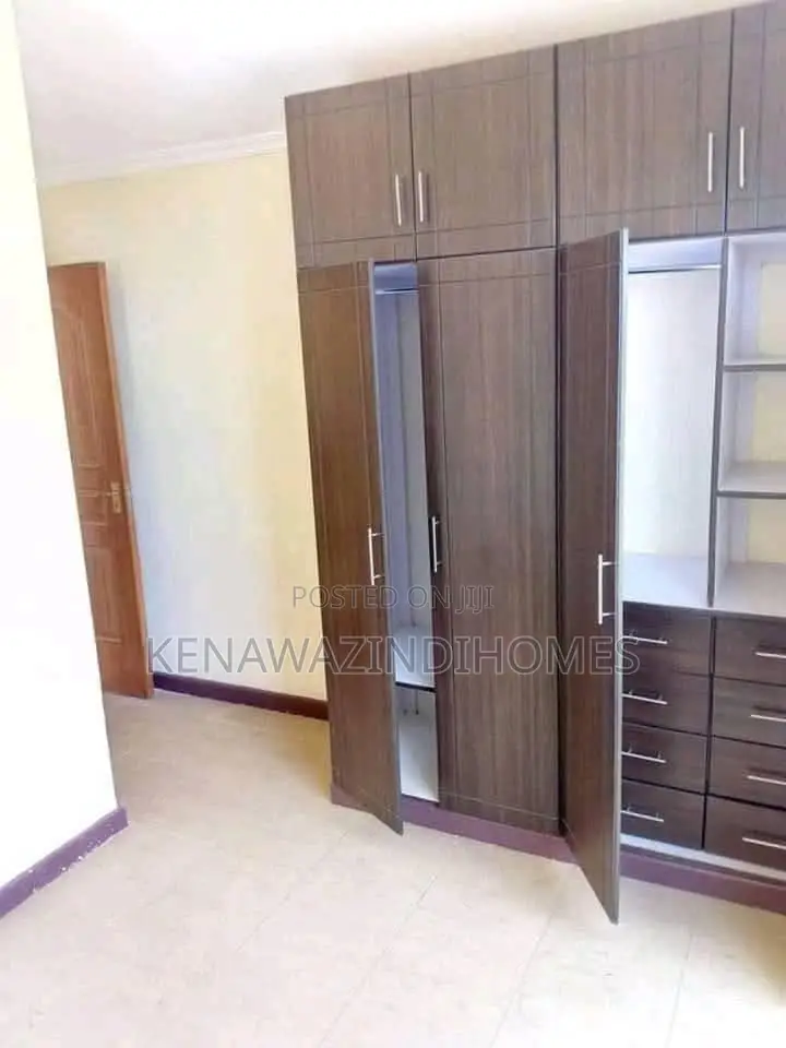 4bdrm Townhouse/Terrace in Syokimau, Gateway Mall Area for sale
