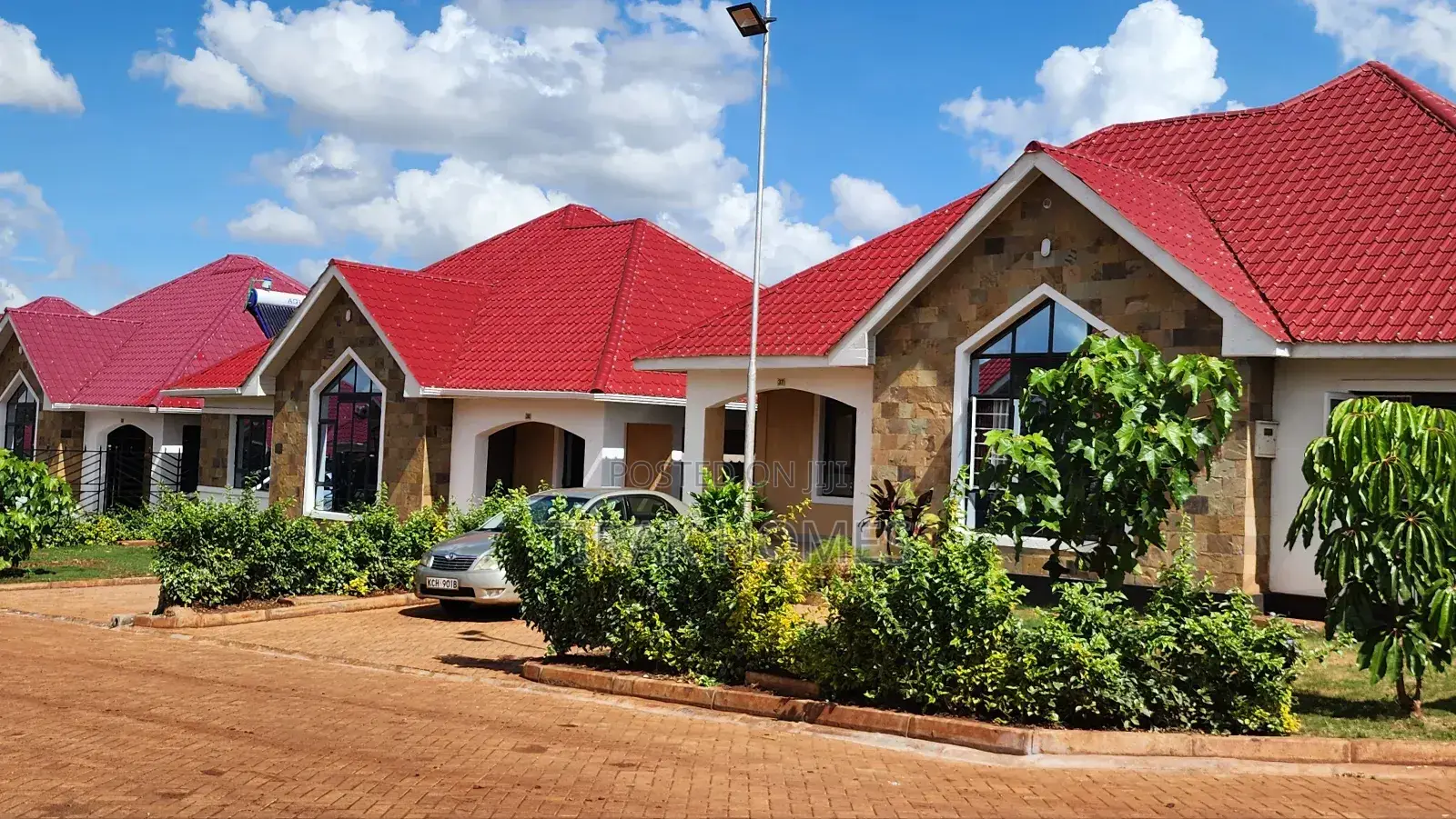 3bdrm Bungalow in Batian Estate, Kenyatta Road / Theta for rent