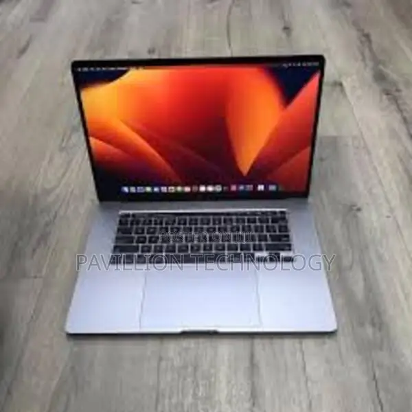 New Laptop Apple MacBook Pro 2019 16GB Intel Core i7 SSD 512GB