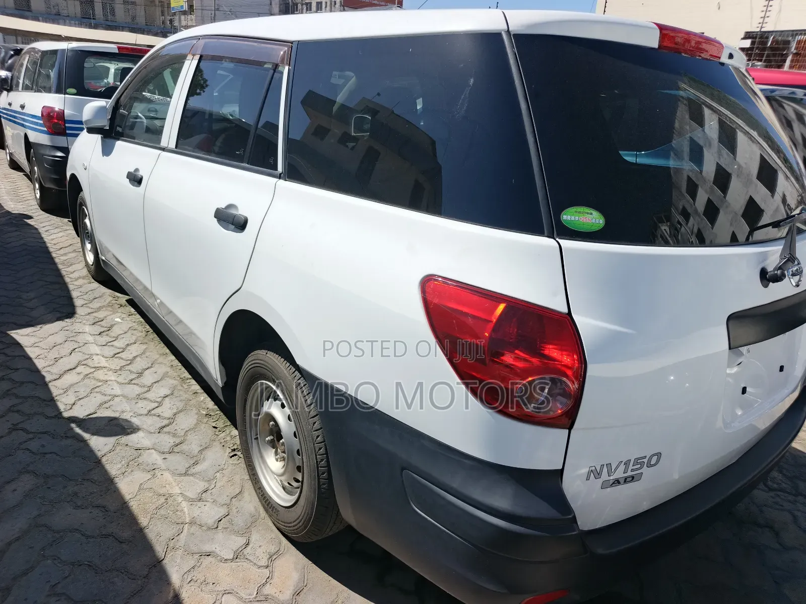Nissan Advan 2019