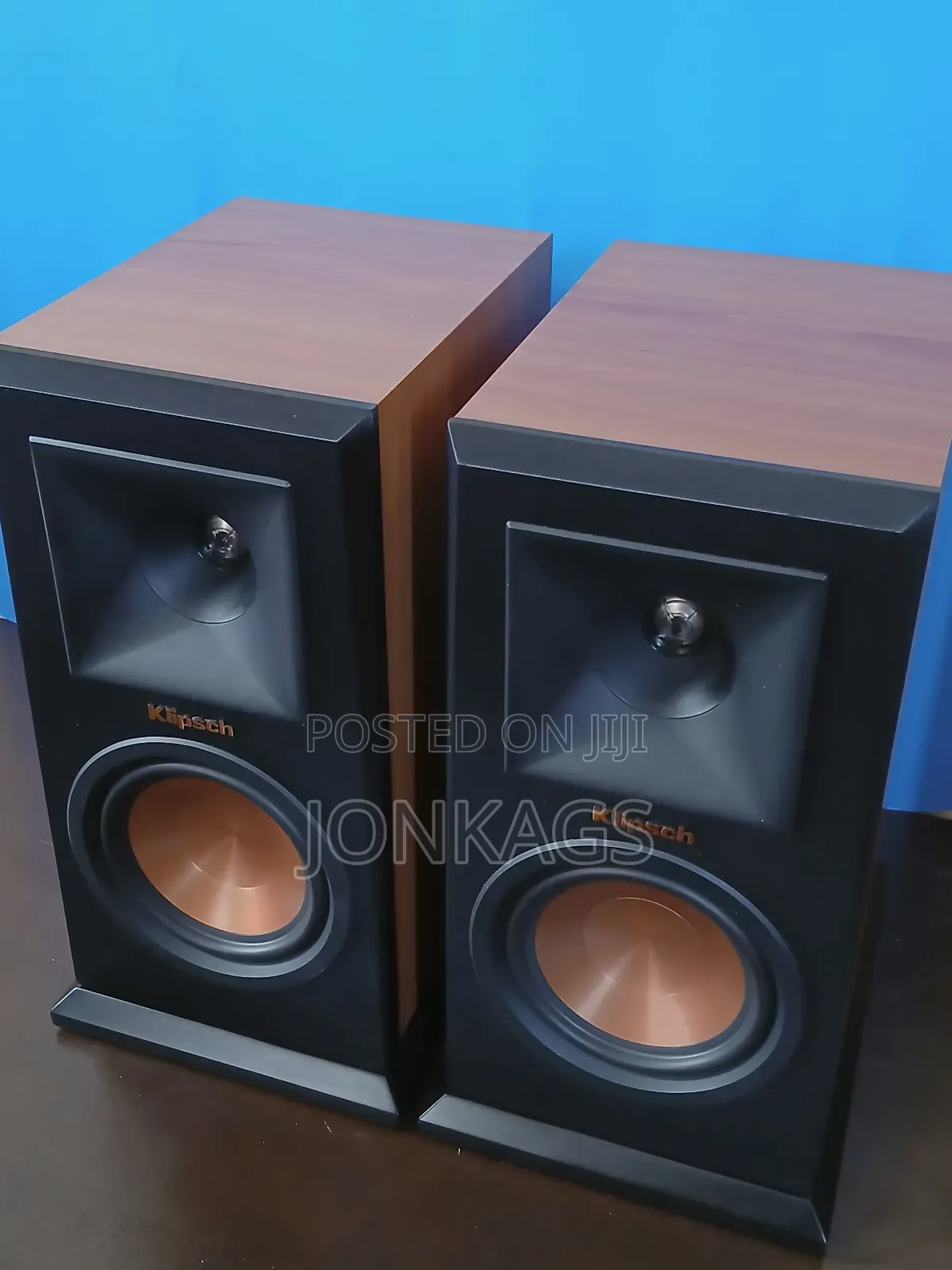 A Pair of Bookshelf Speakers Klipsch Rp 150m