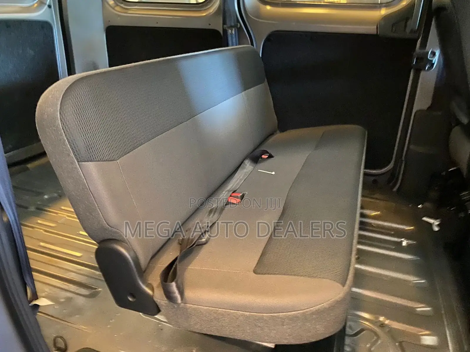 Nissan NV200 2018 Silver