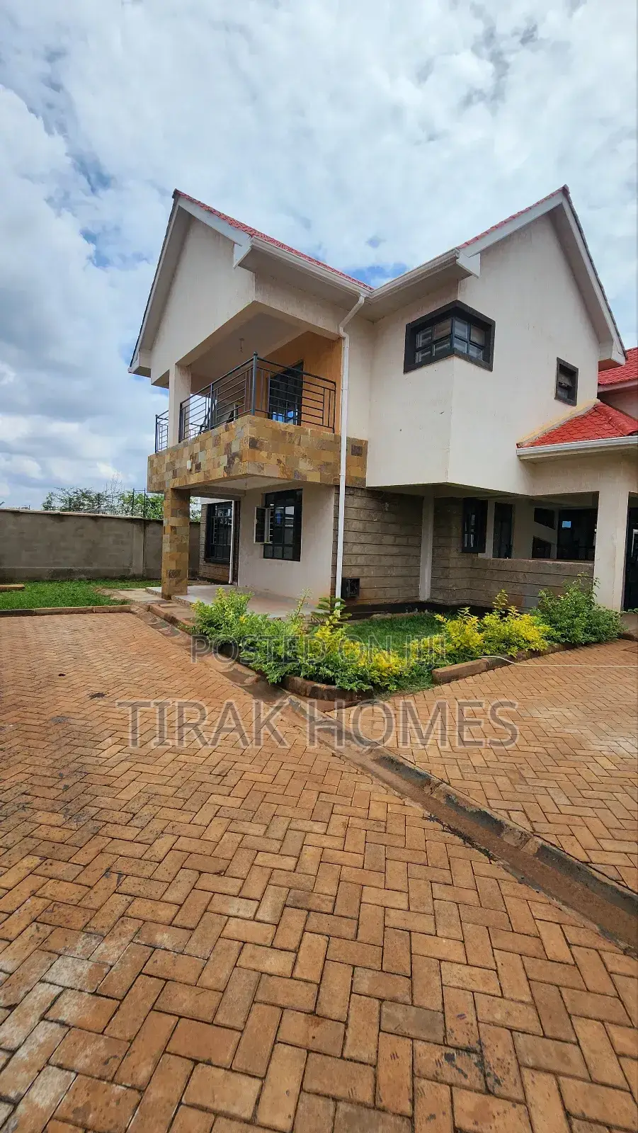 4bdrm Bungalow in Windsor Annex 2, Kenyatta Road / Theta for rent