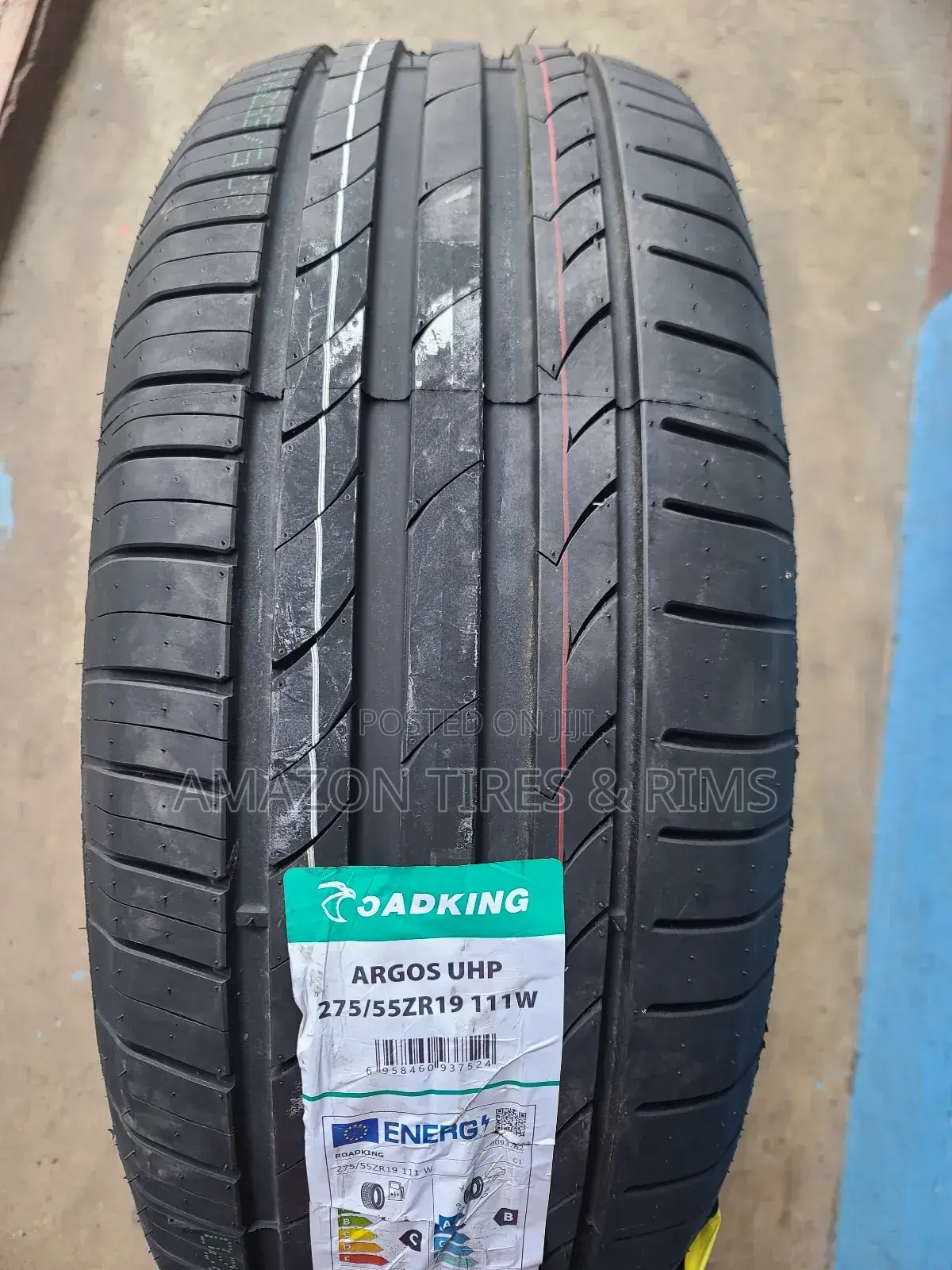 275/55r19 Roadking Tires