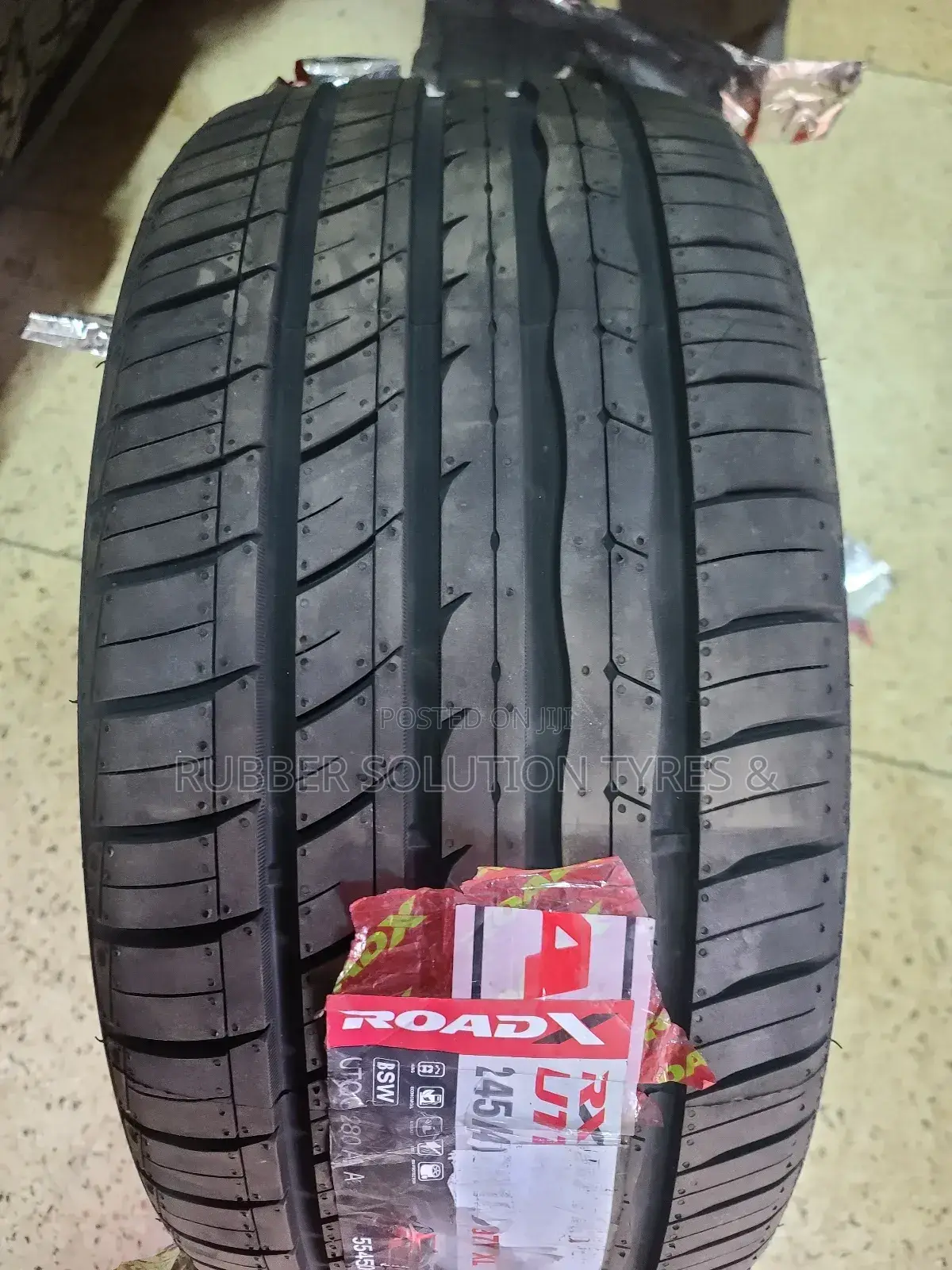 245/45r18 Roadx Tires